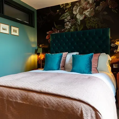 Red Lion Bed & Breakfast 3*