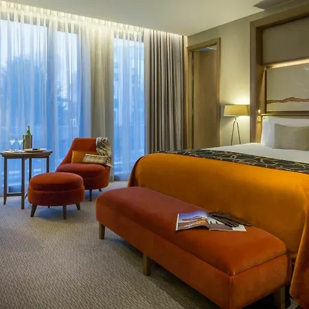 Clayton Chiswick Hotel 4*