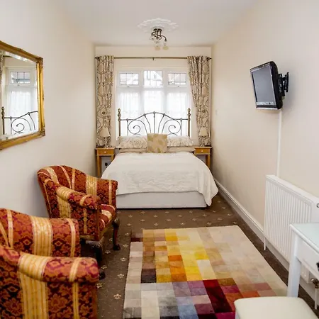 Bed & Breakfast Bay Tree House 4*