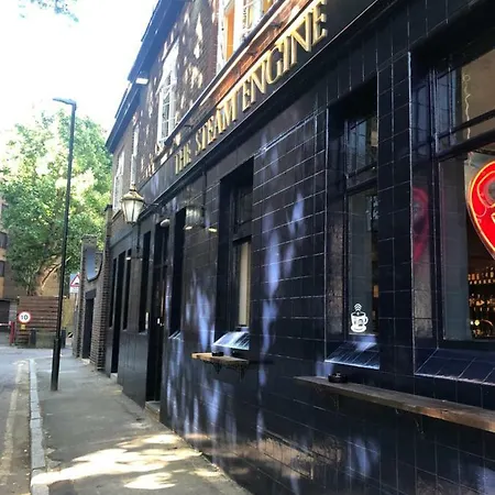 Hostel Publove @ The Steam Engine,waterloo London