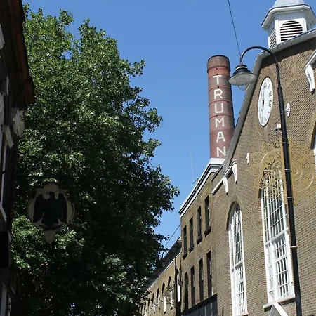 The Dictionary Hostel, Shoreditch, Londra