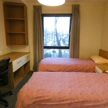 Hostel Newington Court *