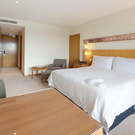 Canary Riverside Plaza Otel Londra