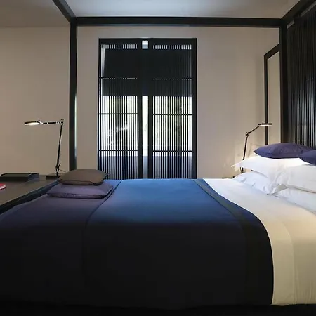 La West - Hyde Park 4*