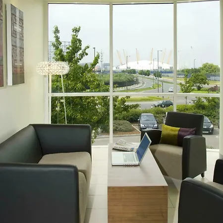 Holiday Express Greenwich By Ihg