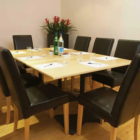 Ibis Styles Gloucester Road 3*