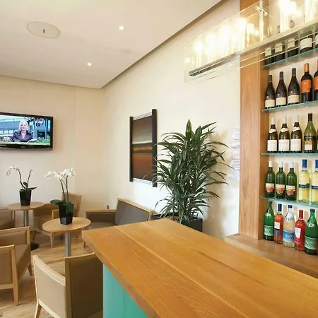 Hotel Ibis Styles Gloucester Road