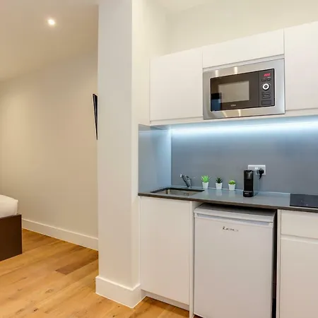 Queensborough Terrace Serviced By Concept