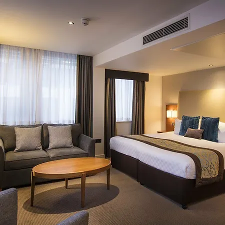 Thistle Trafalgar - Leicester Square 4* Londýn