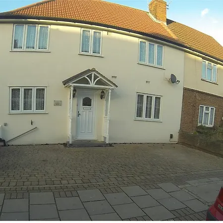 Beautiful Near Excel Center * London