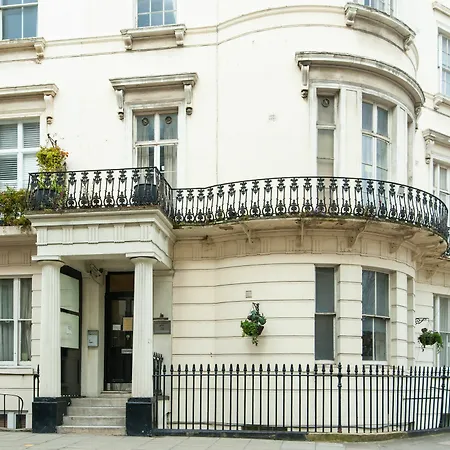The Crescent Hyde Park Hotel