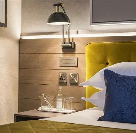 Sloane Place 4*