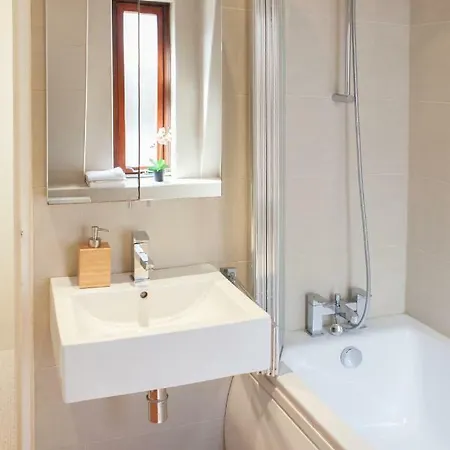 Victoria And Buckingham Palace Apartment *