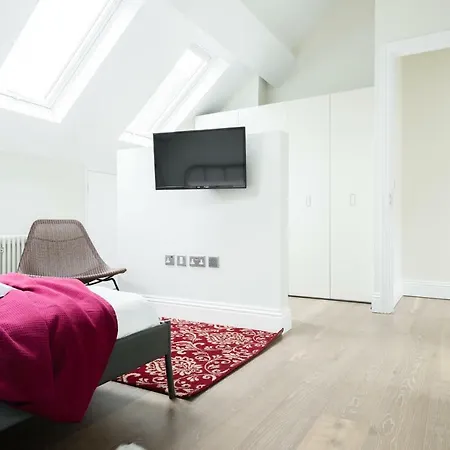 The Soho Hideout - Modern & Central 2bdr *