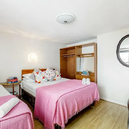 מלון Russell Square 3*