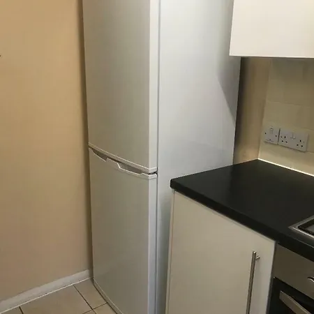 Apartment Cozy In Stratford From 18 Minutes To