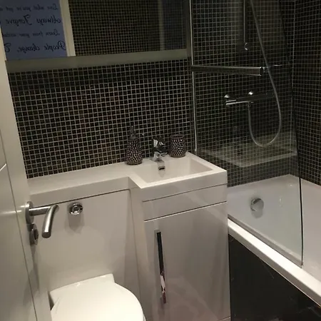 Luxury In Sovereign Court Richmond (Greater London)