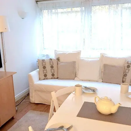 Elegant Very Central Fitzrovia W1 King Bed, Wifi, Nr Oxford St Affable Informative Host Apartment