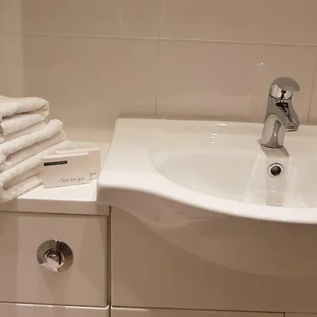2a Charlwood Place London