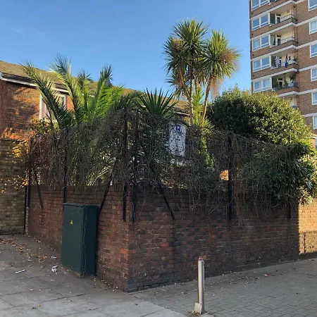 Chelsea Private Garden Maisonette London