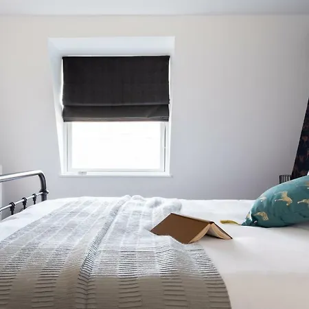 The Kensington Palace Mews - Bright & Modern 6bdr House With Garage *