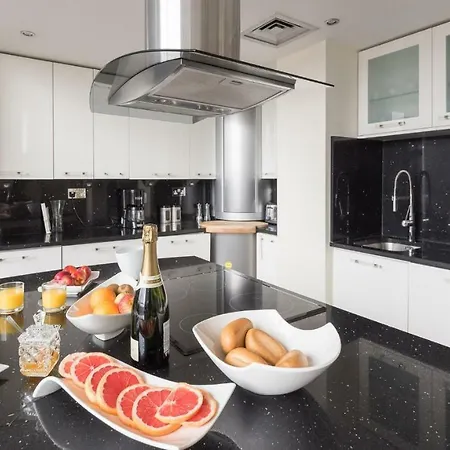 Canary Wharf Riverside Penthouse شقة *