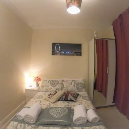 Homestay Max London