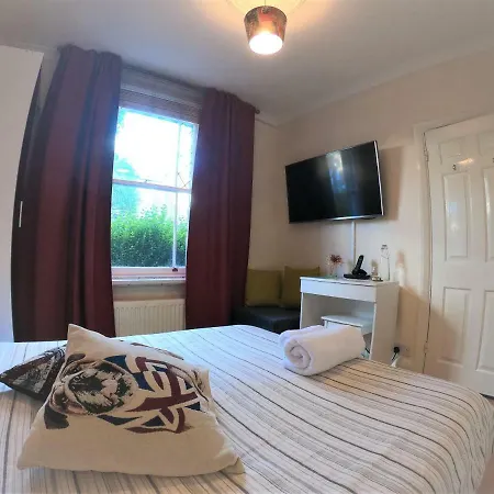 Homestay Max London