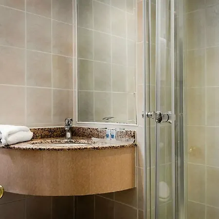 Hotel Henry Viii 4*