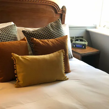 Admiral Hardy Hotel