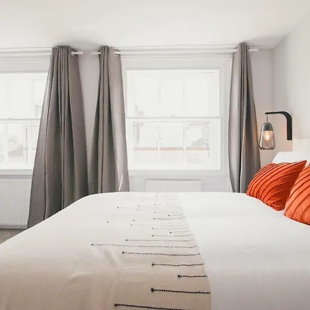 D8 - Shoreditch 4*