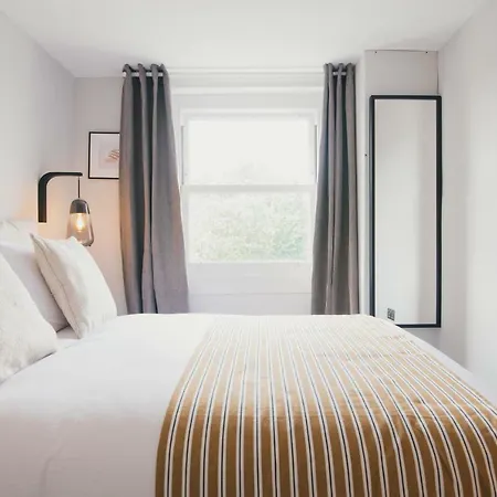 D8 - Shoreditch 4*