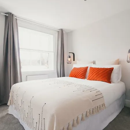 D8 - Shoreditch 4*