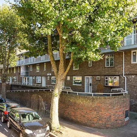 Canton Street * London