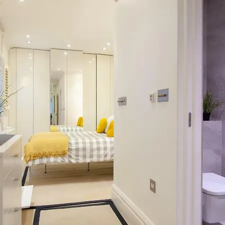Unique Marble Arch Apartment London