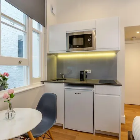 Queensborough Terrace Serviced By Concept *