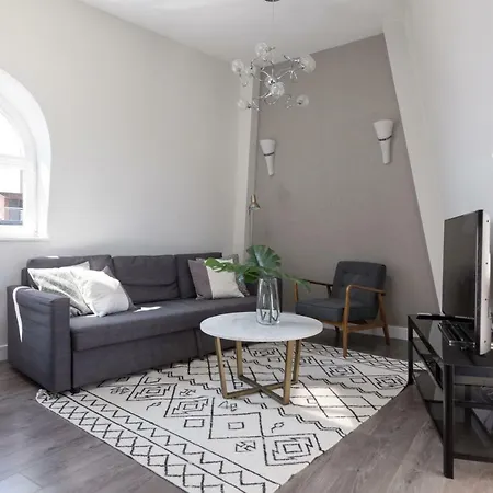 Apartment Emperors Gate By Allo Housing