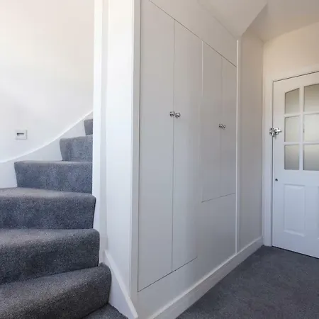 Apartment Emperors Gate By Allo Housing *
