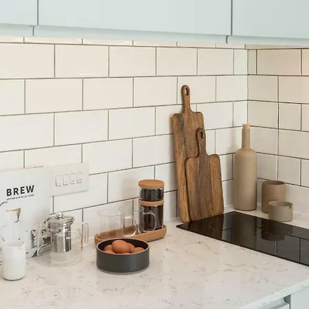 Hotel apartamentowy Ark Canary Wharf Londyn