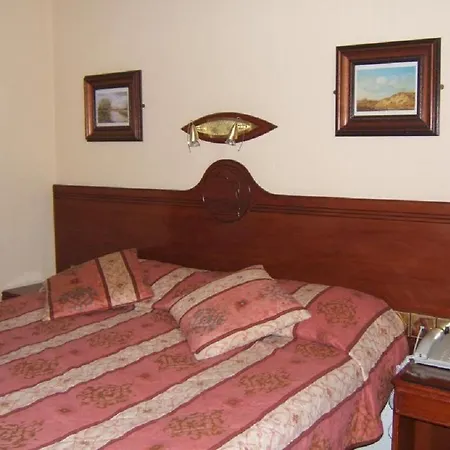 Dolphin Hotel