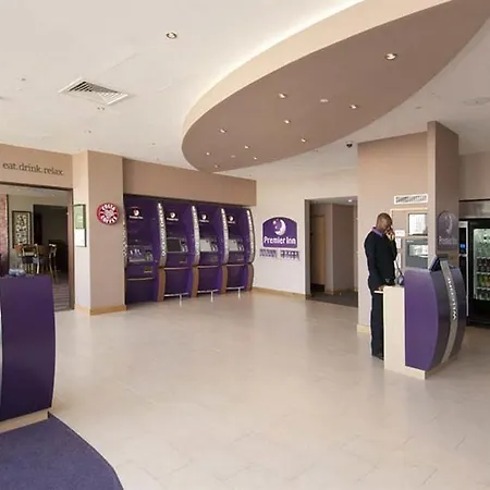Premier Stratford Hotel