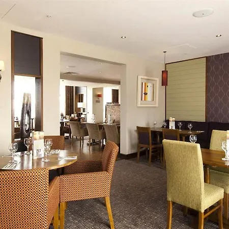 Hotel Premier Stratford 3*