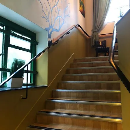 皇后旅舍
