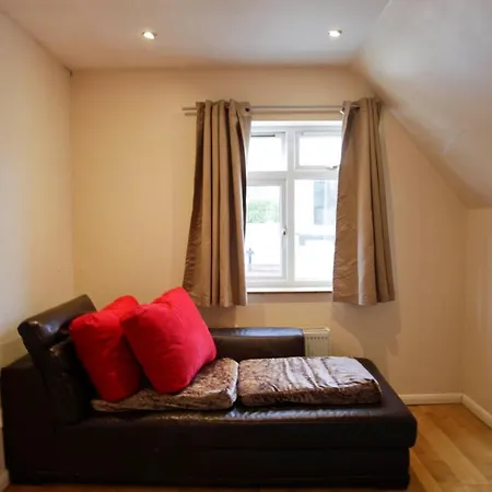 Ravenscourt House Guest house London