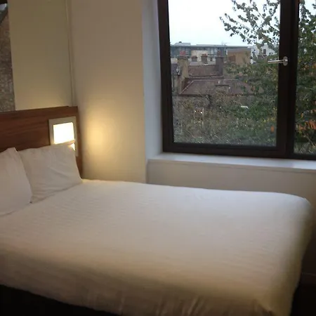 Point A Liverpool Street Hotel 3*
