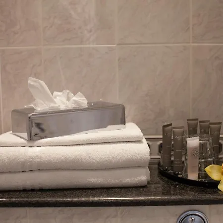 Fitzrovia Hotel 4*