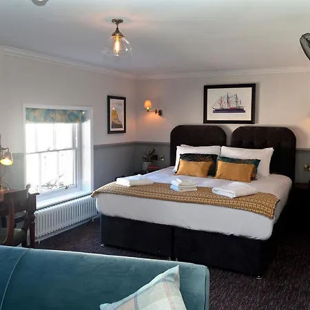 Hotel Admiral Hardy 2*