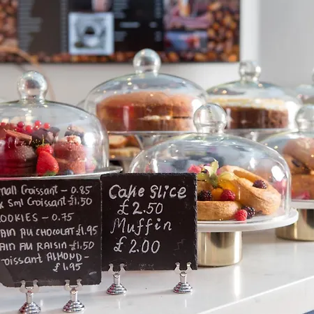 Hotel Copthorne Tara Kensington 4*