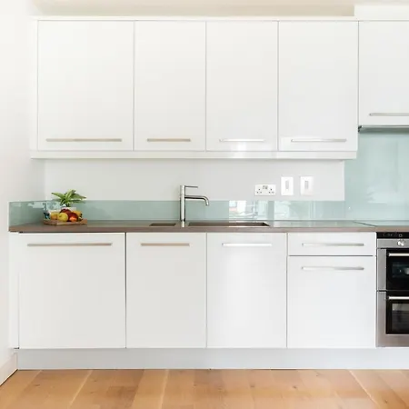 Apartment Fabulous 3 Bed 2 Bath Near Victoria Station London
