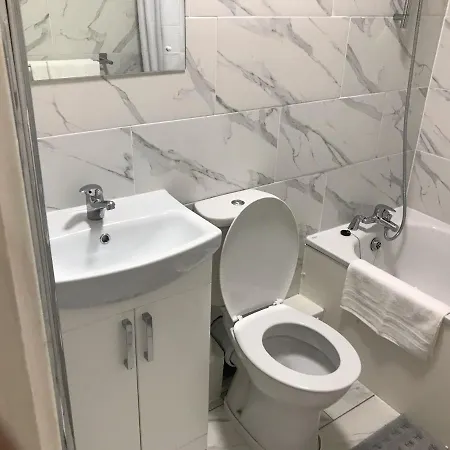 Luxury 2 Bedroom Flat In Abbey Wood, Apartment *